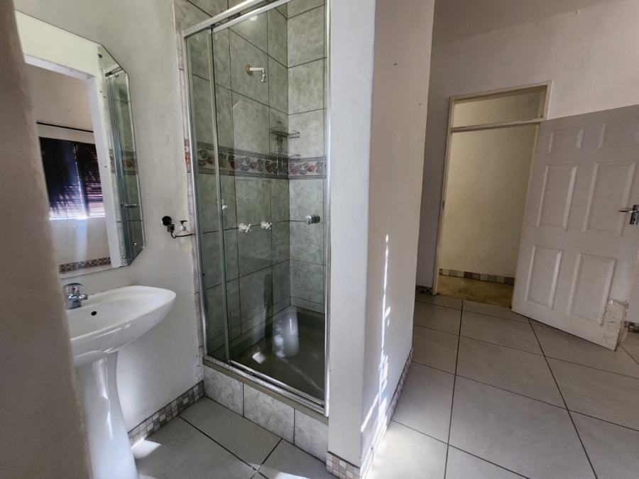 5 Bedroom Property for Sale in Cashan North West